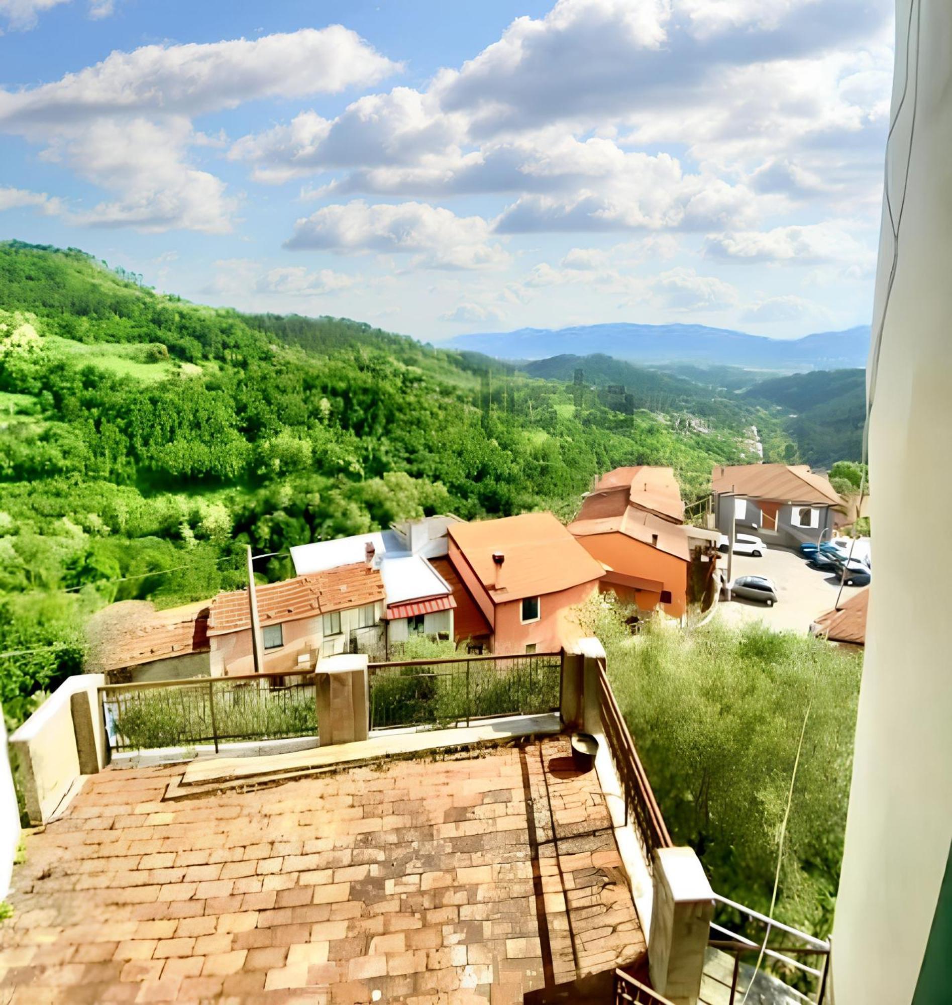 Comfortable Apartment With Sea View In Falcinello エクステリア 写真